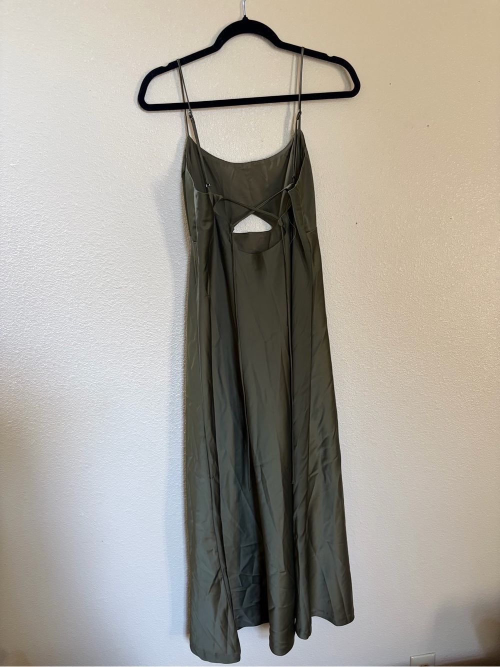 Banana Republic Olive Green Satin Cutout Slip Dress Size 12 fall, Wedding guest - Picture 3 of 6